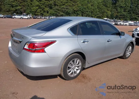 2015 Nissan Altima 2.5 S из США, поврежденный, VIN 1N4AL3APXFC498195
